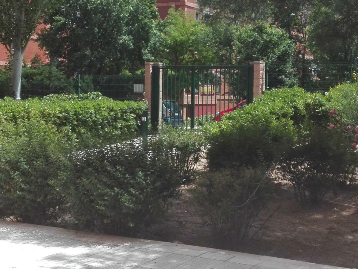 Apartamento Pinar De Chamartin Apartment Madrid Exterior foto